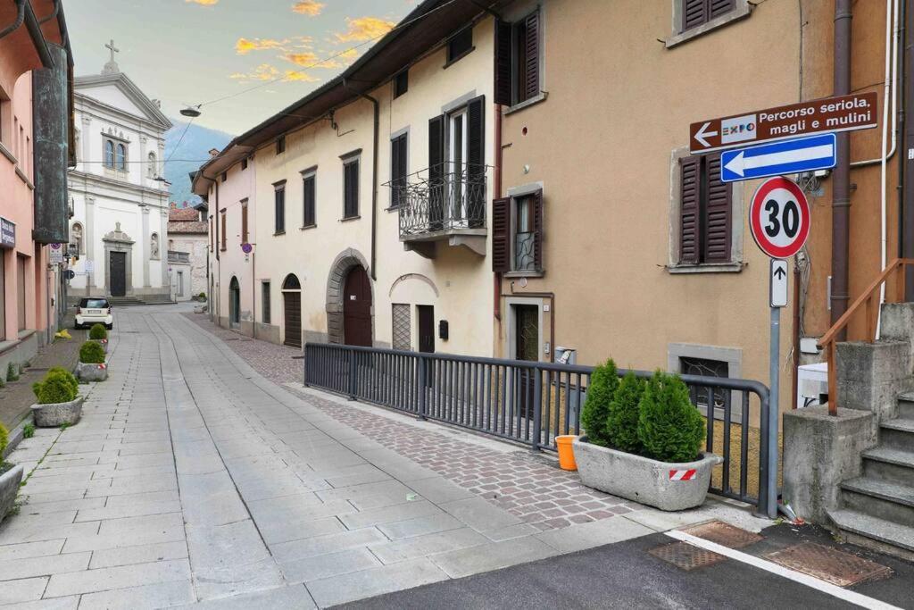 Apartamento Borgo Di Terzo Bifocale In Centro Storico Check In 24H Fast Wi-Fi Bus 500M Exterior foto